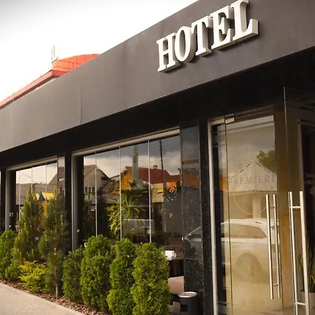 Premiere Hotel *